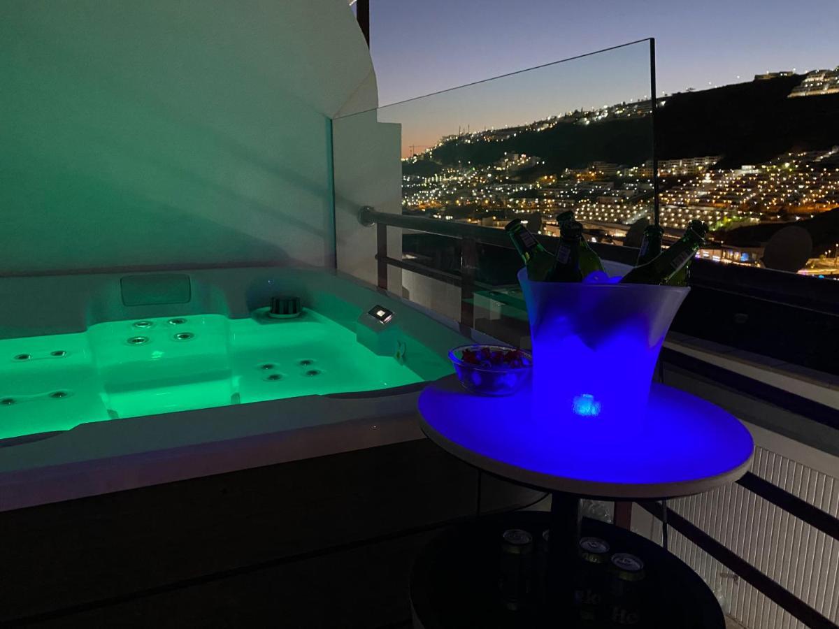 Villa Mogan Mall, Con Jacuzzi Y Playstation 5 Puerto Rico  Eksteriør billede